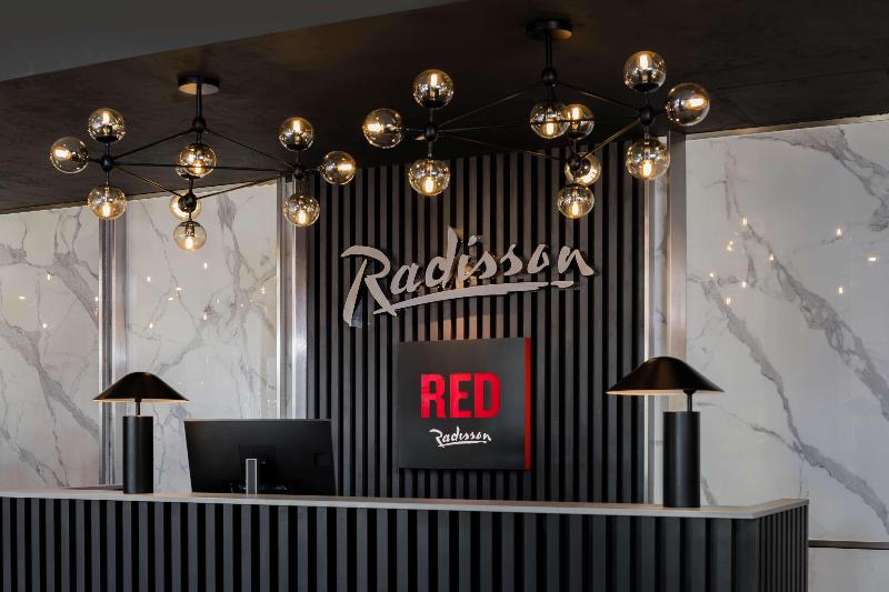 Hotelli Radisson Red London Heathrow
