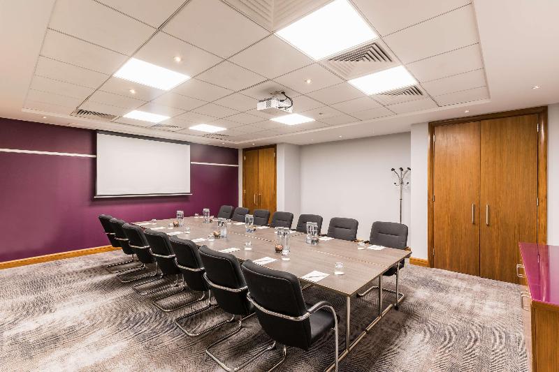 Hotelli Radisson Red London Heathrow