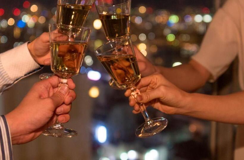 هتل Sansui Naha ryukyu Hot Spring Naminoueyu