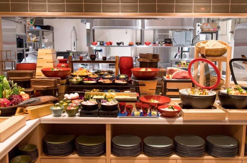 هتل Sansui Naha ryukyu Hot Spring Naminoueyu