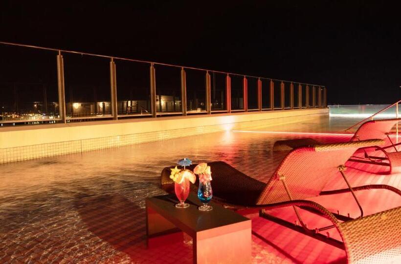 هتل Sansui Naha ryukyu Hot Spring Naminoueyu