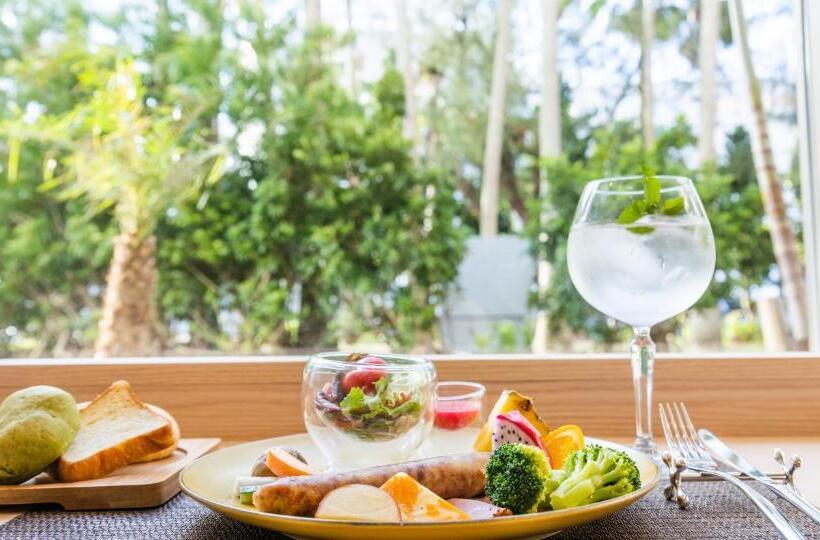 هتل Sansui Naha ryukyu Hot Spring Naminoueyu