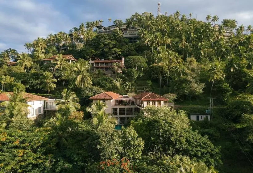 Hotelli Villa Victoria By Asia Leisure