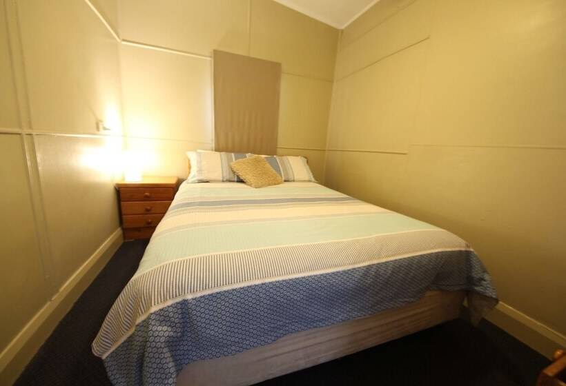 Mandys Cottage 7 Memorial Avenue South West Rocks