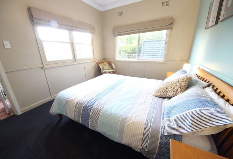 Mandys Cottage 7 Memorial Avenue South West Rocks