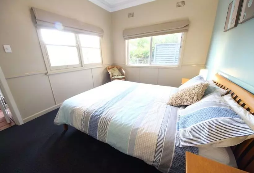 Mandys Cottage   7 Memorial Avenue South West Rocks