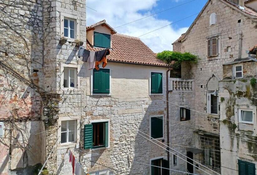 بنسيون Jr Luxury Guesthouse