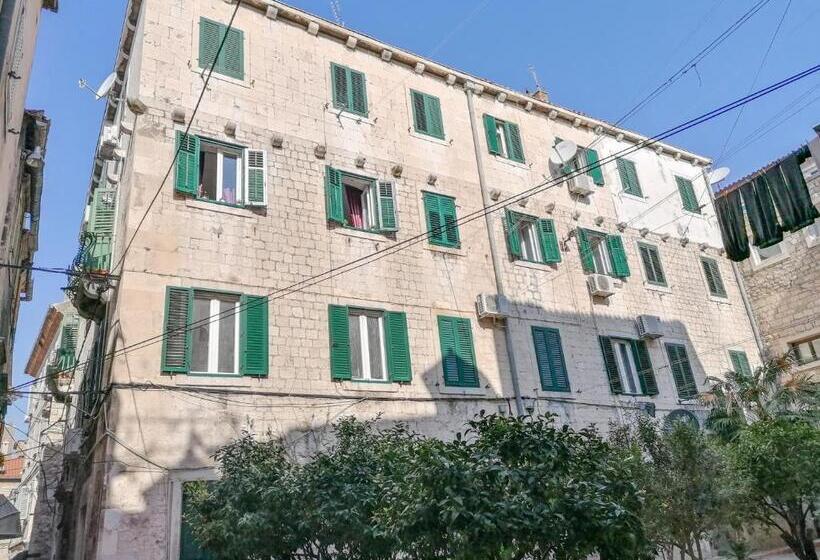 بنسيون Jr Luxury Guesthouse