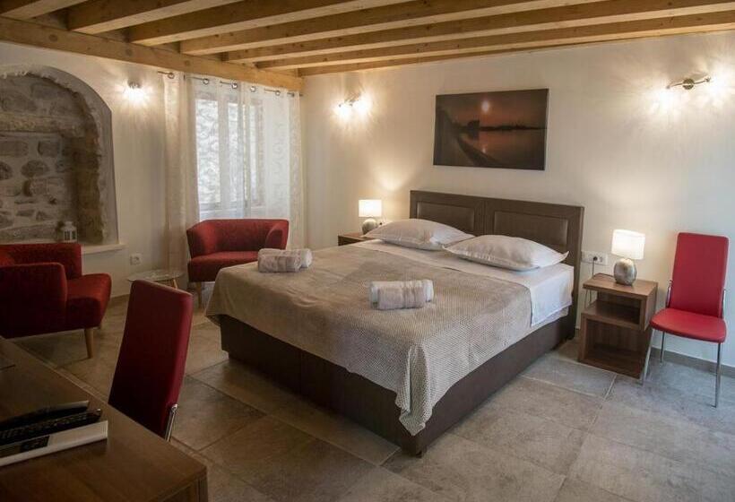 بنسيون Jr Luxury Guesthouse