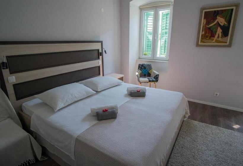 بنسيون Jr Luxury Guesthouse