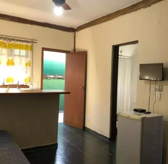 ペンション Pousada Vila Cambury