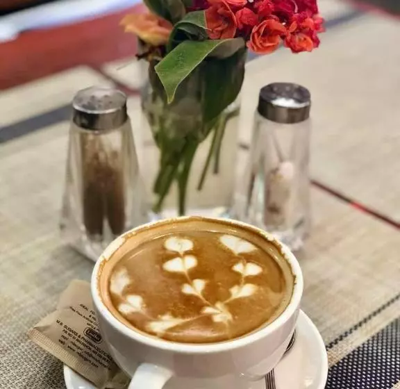 تختخواب و صبحانه Bandipur Chhen