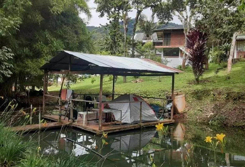 ベッドアンドブレックファースト La Casa Del Bosque Via Saladito