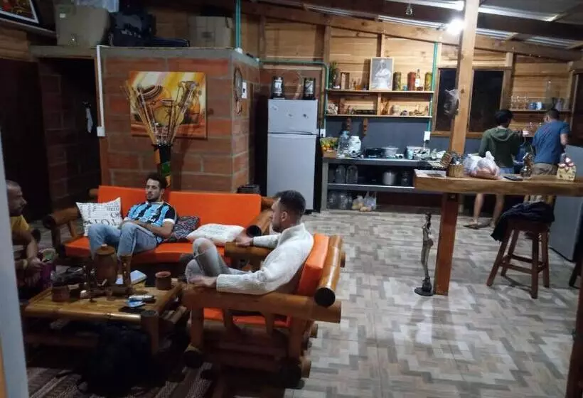 ベッドアンドブレックファースト La Casa Del Bosque Via Saladito