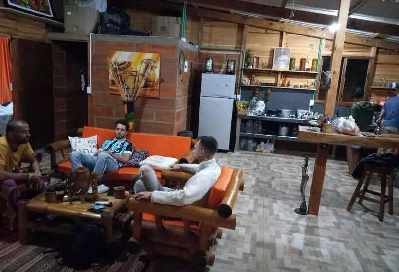 ベッドアンドブレックファースト La Casa Del Bosque Via Saladito