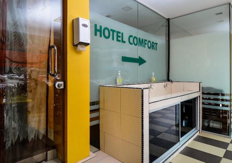 Comfort Hotel By Oyo Rooms
