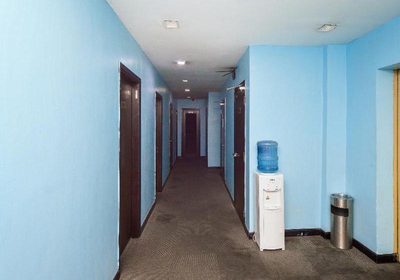 Comfort Hotel By Oyo Rooms