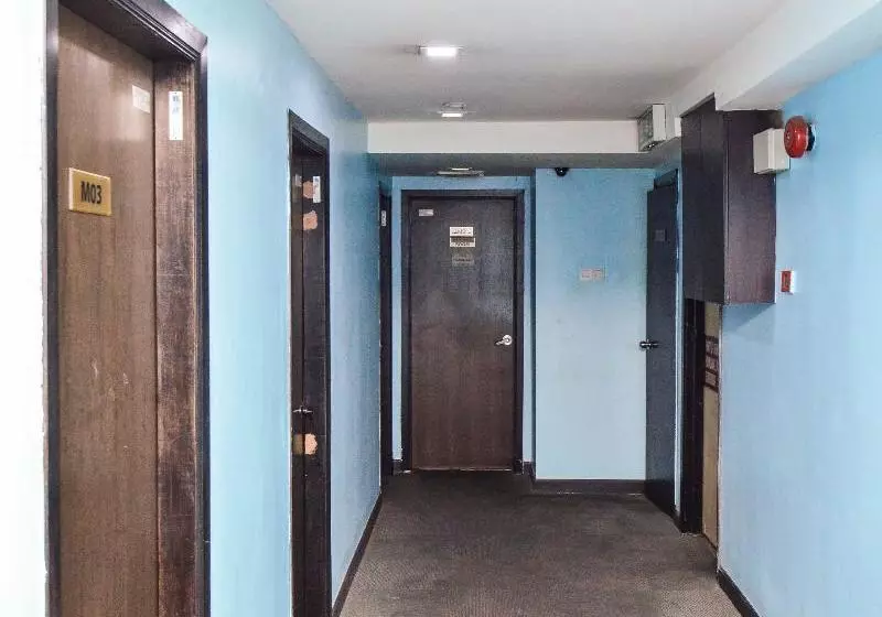 Comfort Hotel By Oyo Rooms