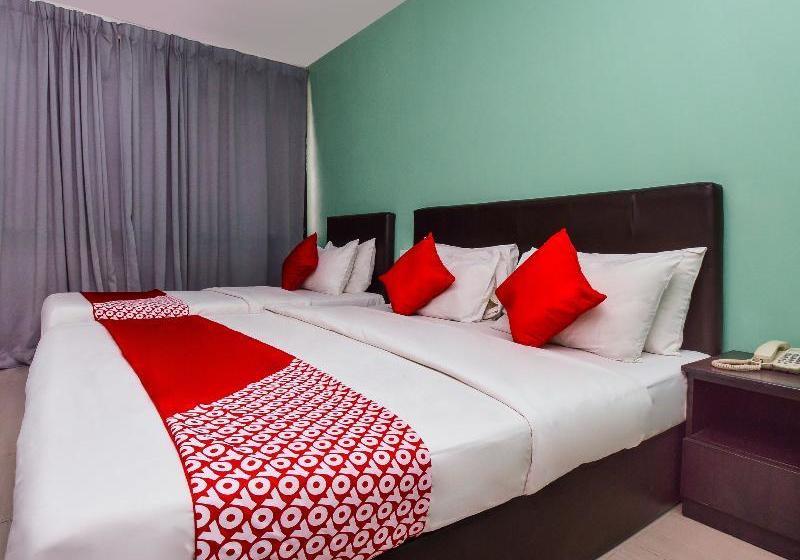 Comfort Hotel By Oyo Rooms