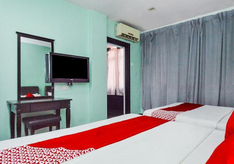 Comfort Hotel By Oyo Rooms
