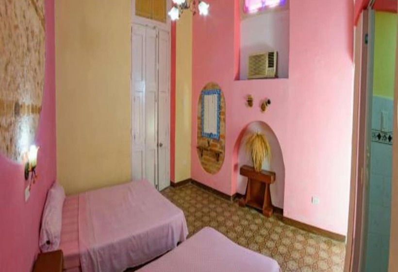 هتل Casa De Ramon El Artista