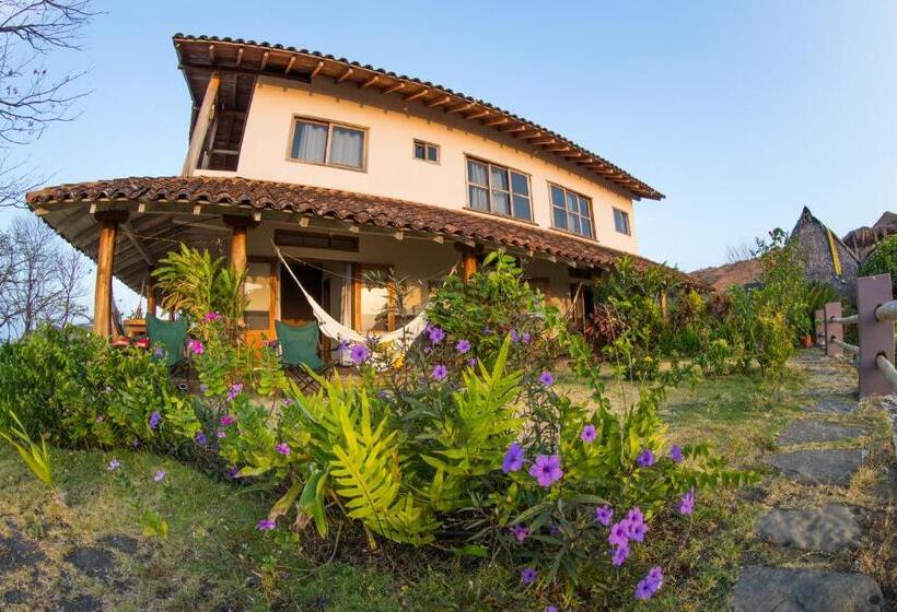 Отель Kambutaleko