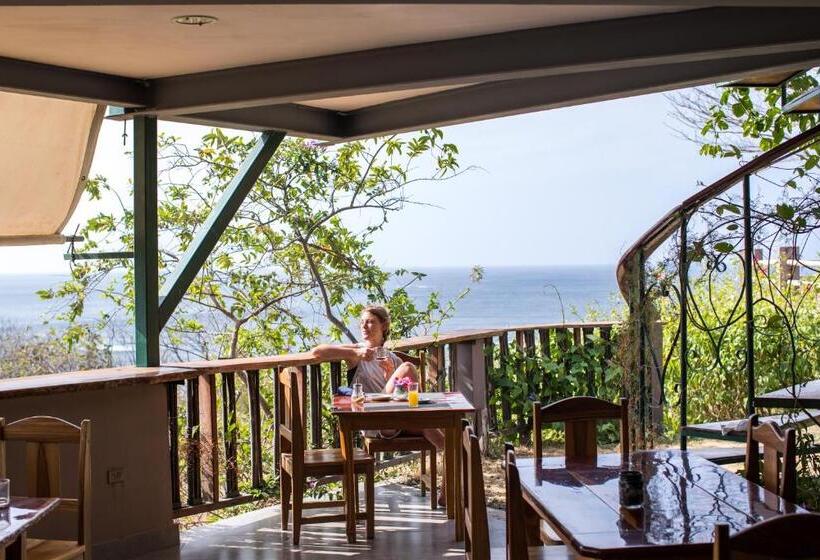 Отель Kambutaleko