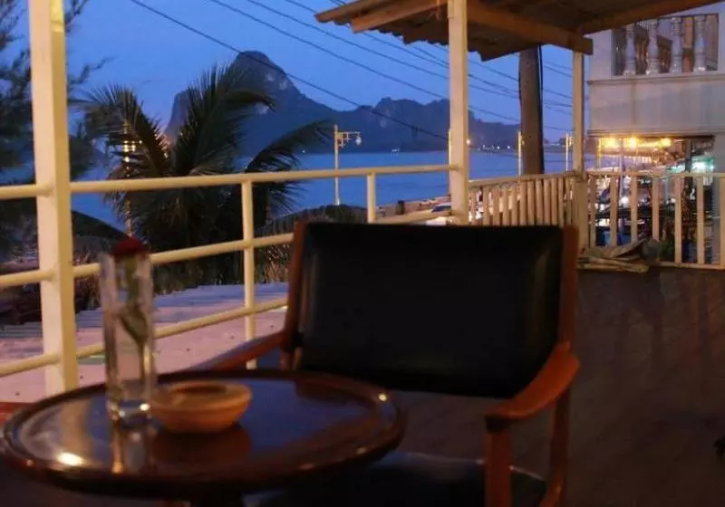 Hotelli Thur Hostel Ao Prachuap