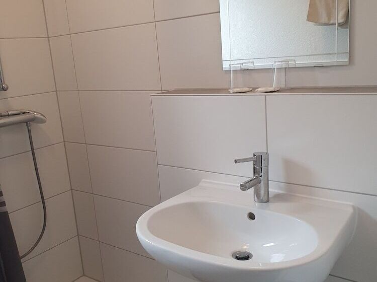 בית מלון כפרי Zum Rosengarten