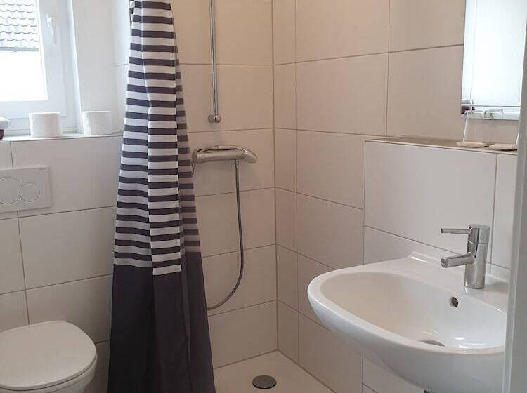 בית מלון כפרי Zum Rosengarten