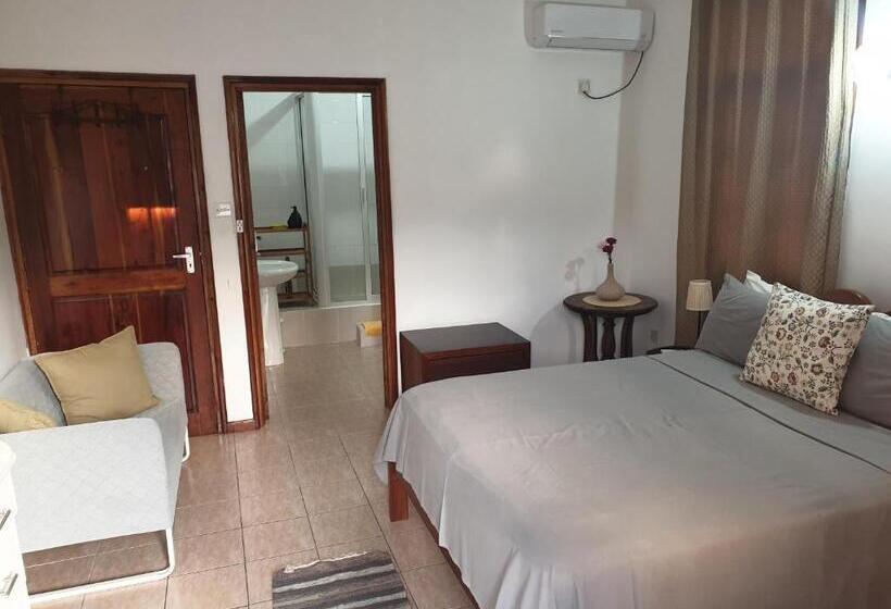 La Maison Hibiscus Self Catering Accommodation