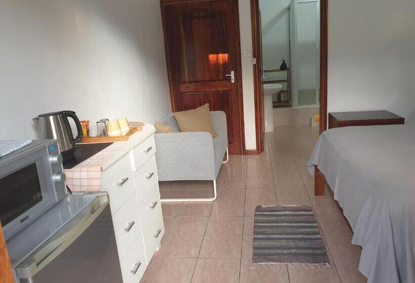 La Maison Hibiscus Self Catering Accommodation