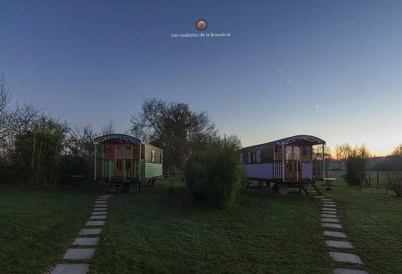 ペンション Les Roulottes De La Brauderie
