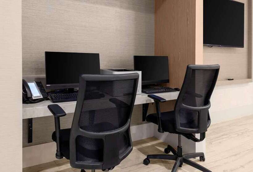 Отель Hilton Garden Inn Ocala Downtown