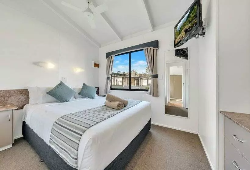 Hotelli Ingenia Holidays Ocean Lake