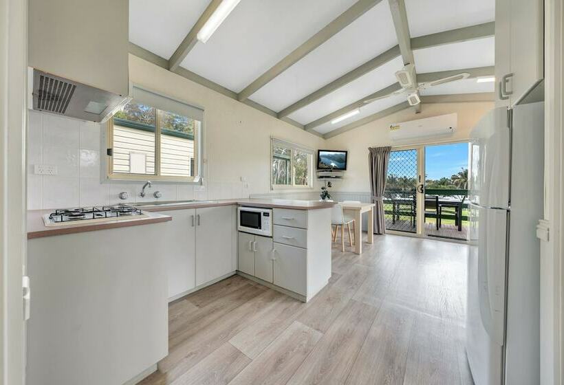 ホテル Ingenia Holidays Ocean Lake