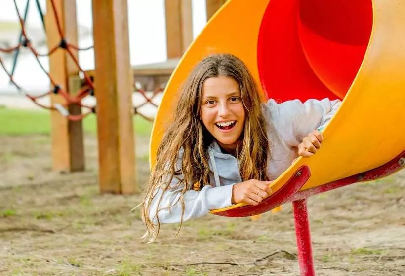 Hotelli Ingenia Holidays Ocean Lake