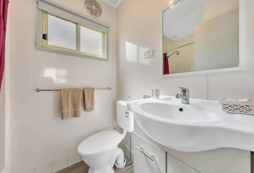 Hotelli Ingenia Holidays Ocean Lake