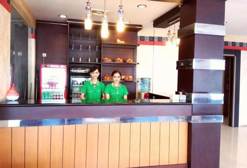 호텔 Malioboro Palace