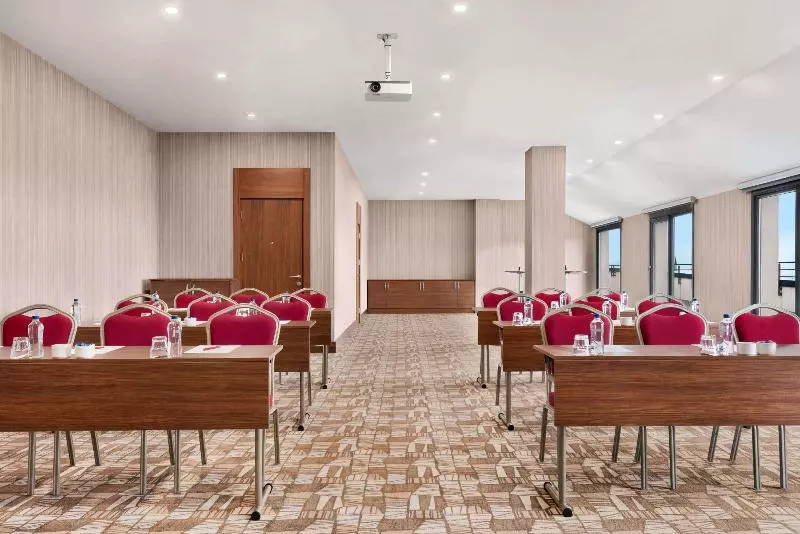 هتل Ramada By Wyndham Sakarya Hendek