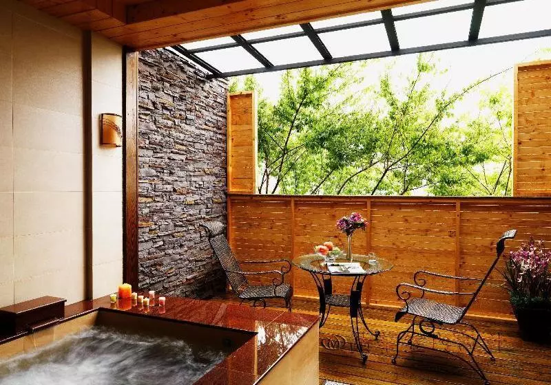 هتل Takulen Leisure Hot Spring Villa