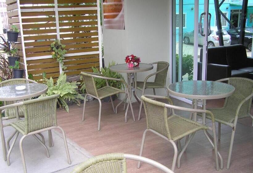 Отель The Impress Khonkaen