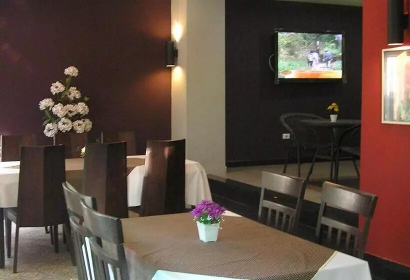 هتل The Impress Khonkaen