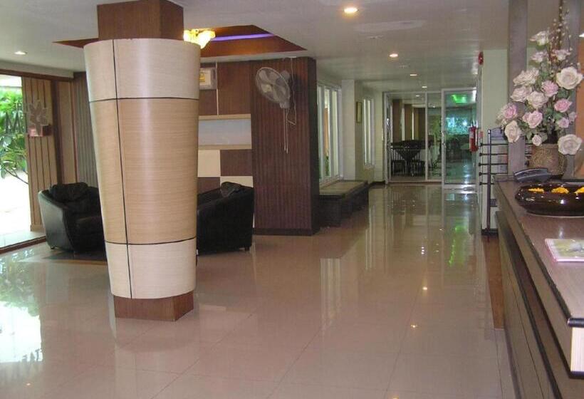 Отель The Impress Khonkaen