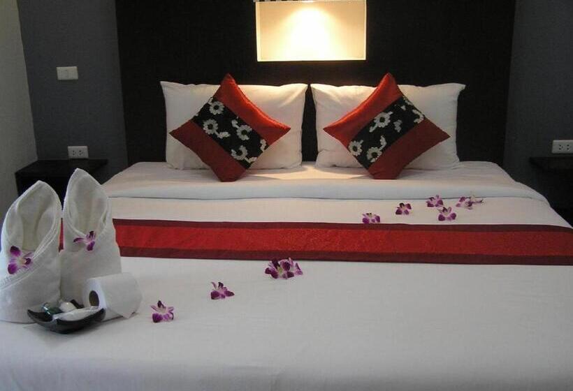 Отель The Impress Khonkaen