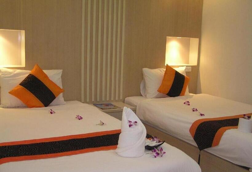 Отель The Impress Khonkaen