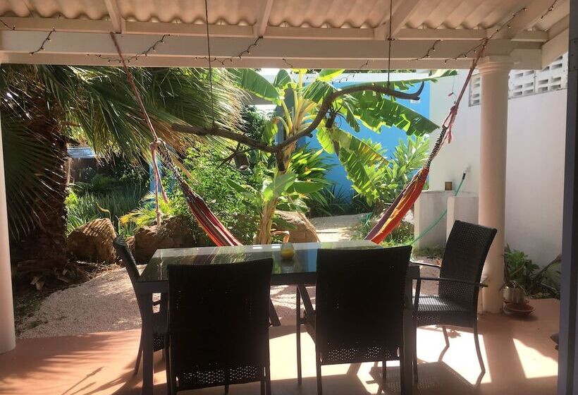 Tropical Breeze Apartments