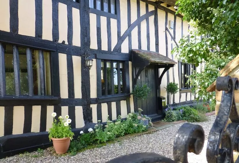 Aamiaismajoitus (B&B) Greyhound Cottage