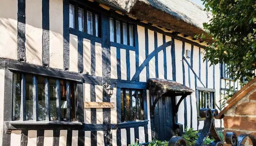 Aamiaismajoitus (B&B) Greyhound Cottage