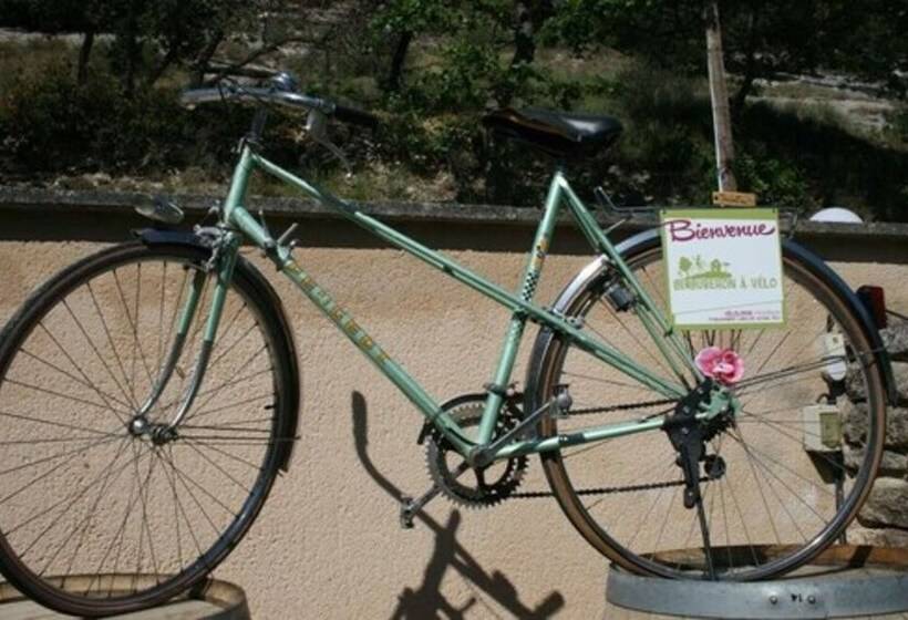 בית מלון כפרי Camping Le Vallon